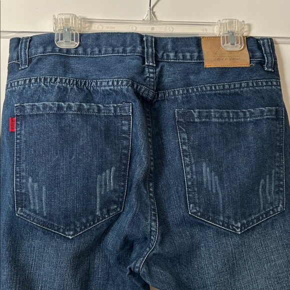 Men's Distressed Blue Jeans - Picture 4 of 8